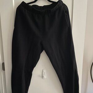 Aritzia Cozy Fleece Boyfriend Joggers Black